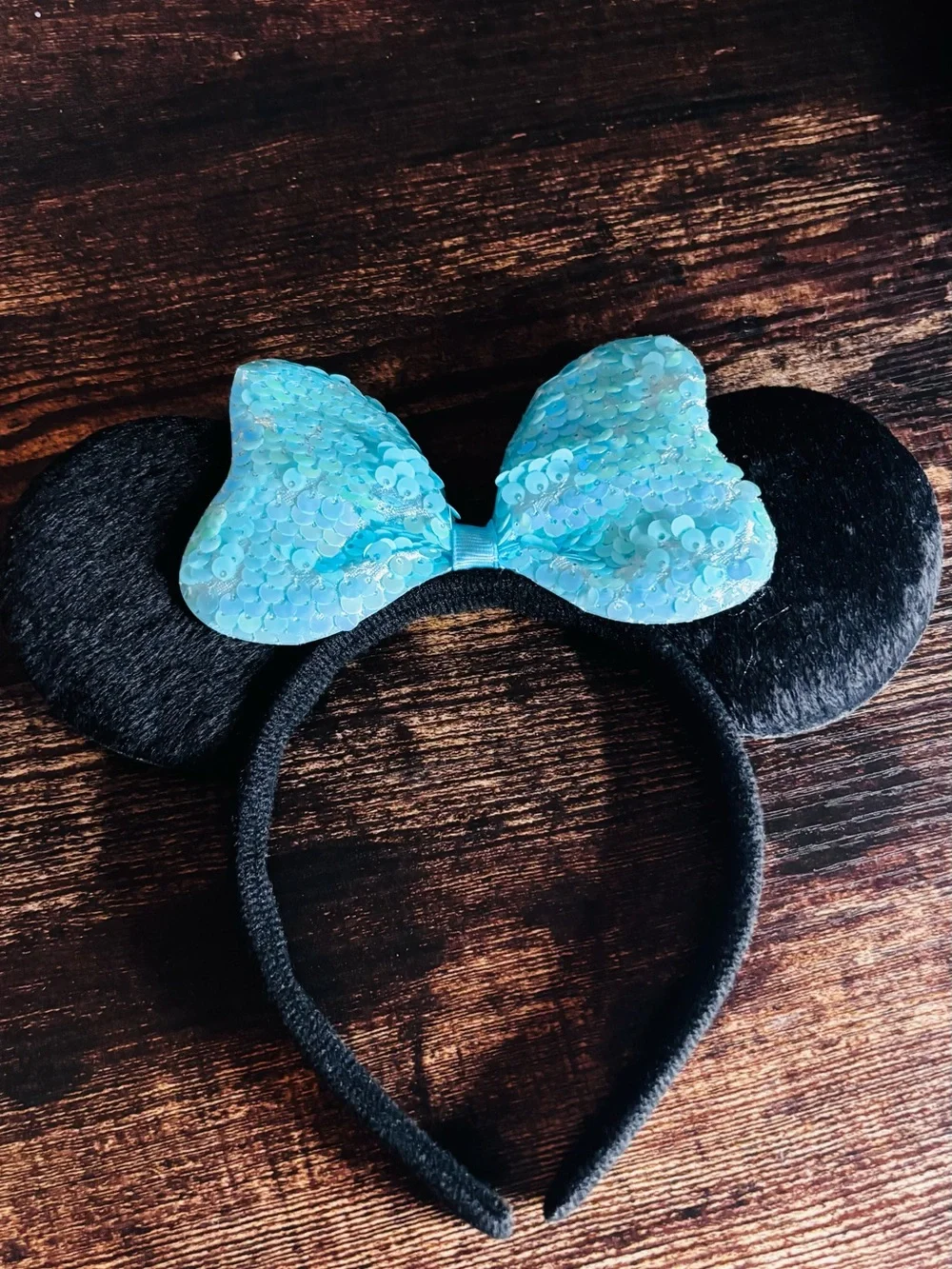 Disney Black Minnie Mouse Ears Headband with Aqua‎ Sequin Bow